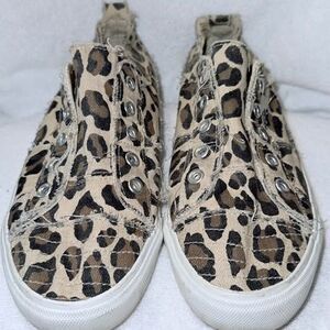 Corky’s Leopard slip ons-Size 6